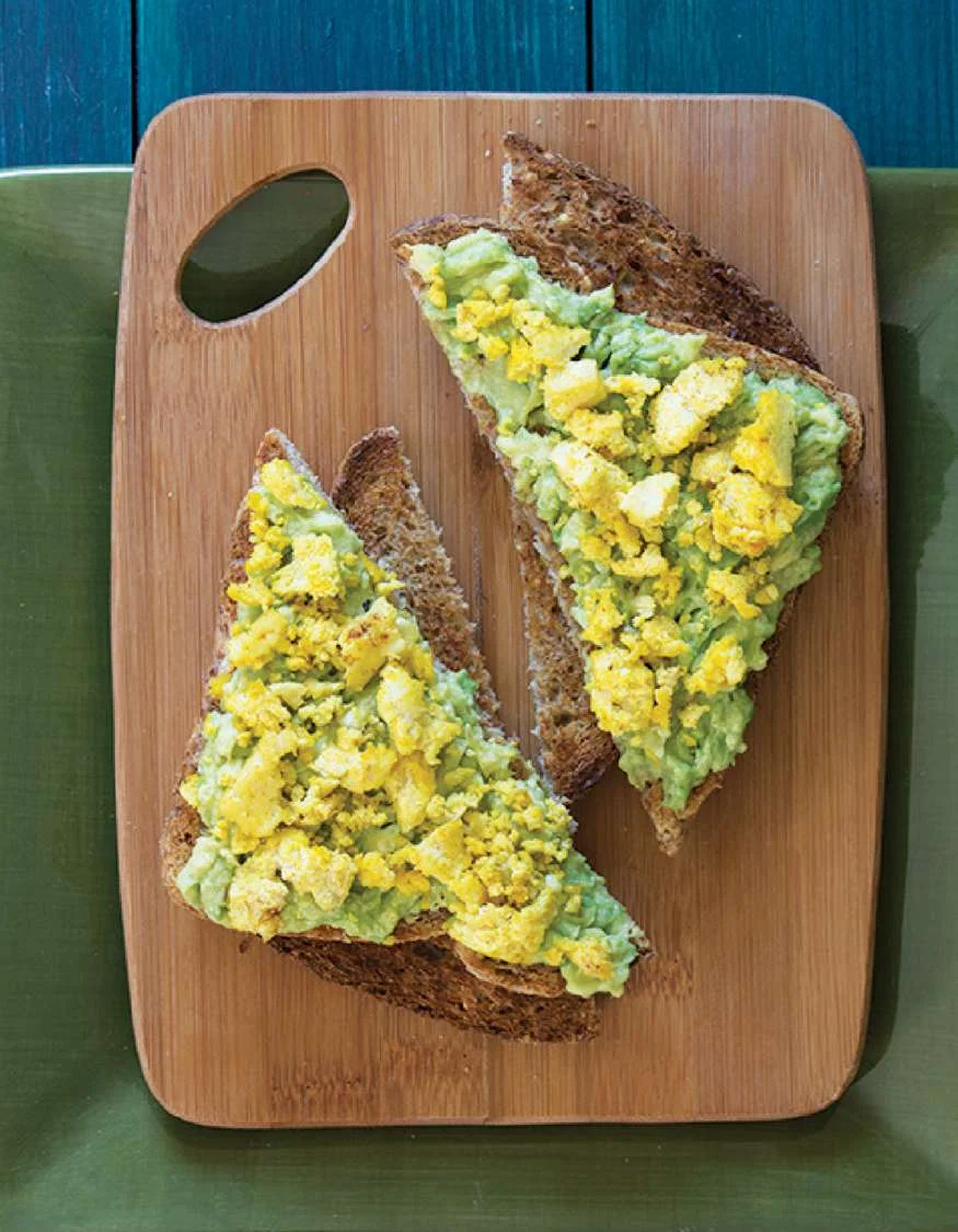 Tartine d’avocat multicouche