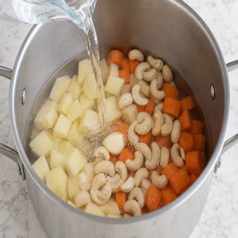 Sauce crémeuse façon queso · étape 1