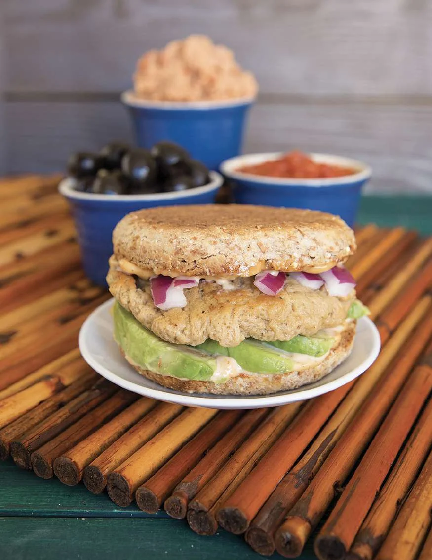 Sandwich de céréales germées au seitan épicé