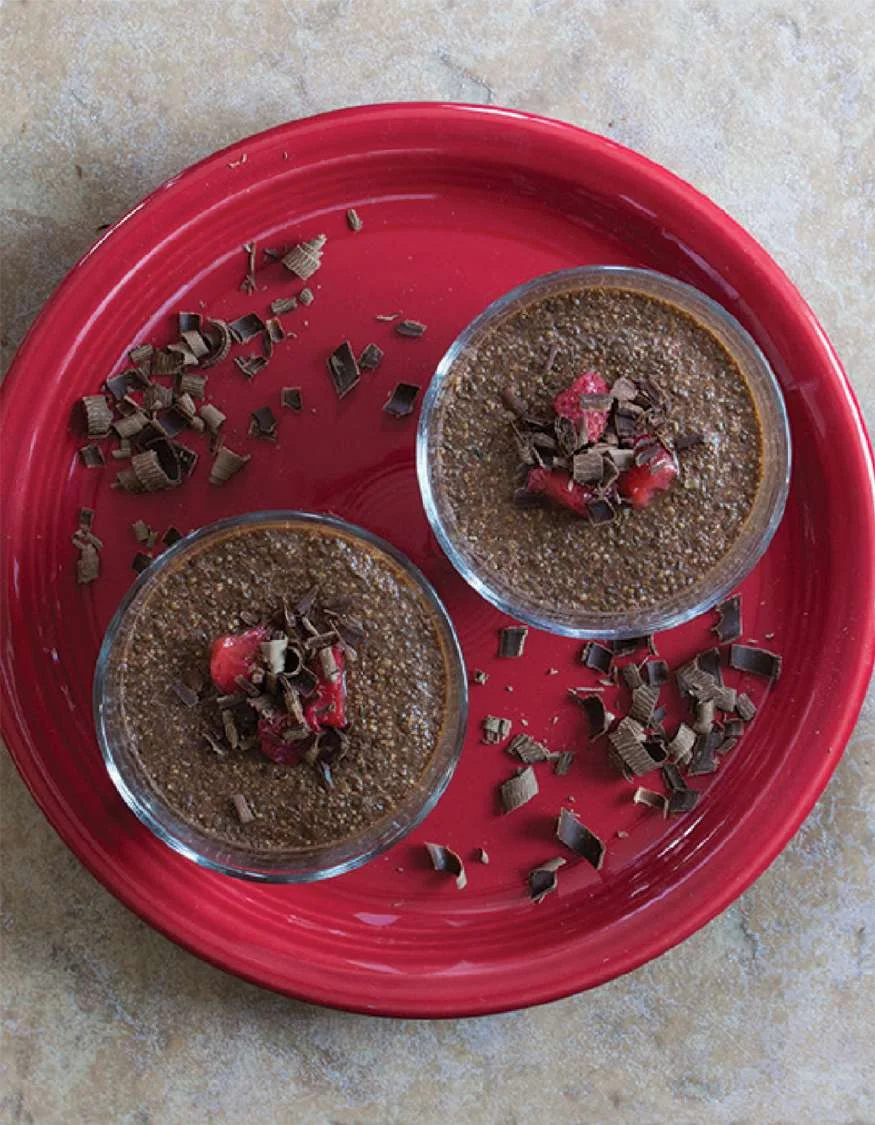 Pudding de chia au chocolat et aux fraises