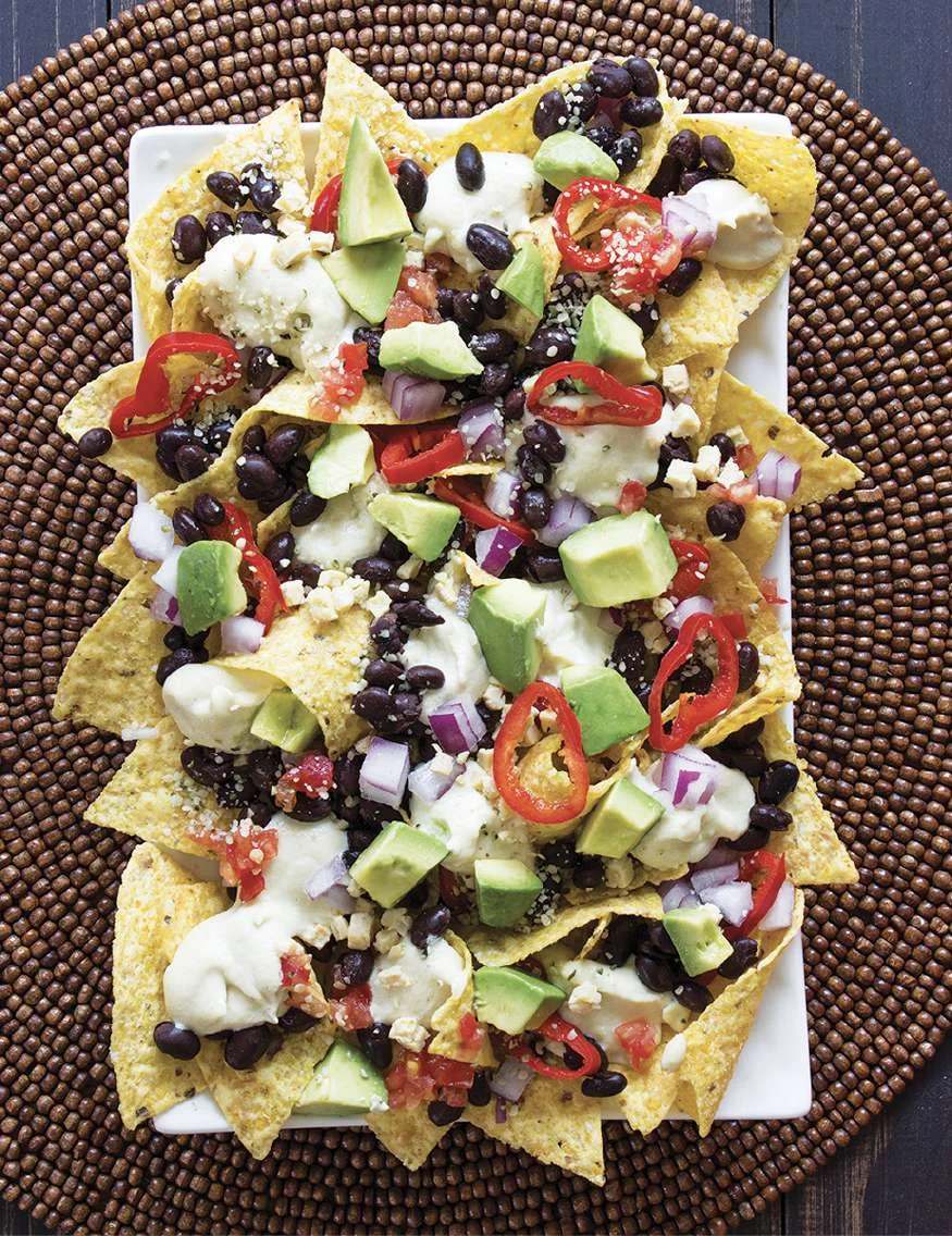 Nachos aux haricots noirs, tempeh et fromage de cajou