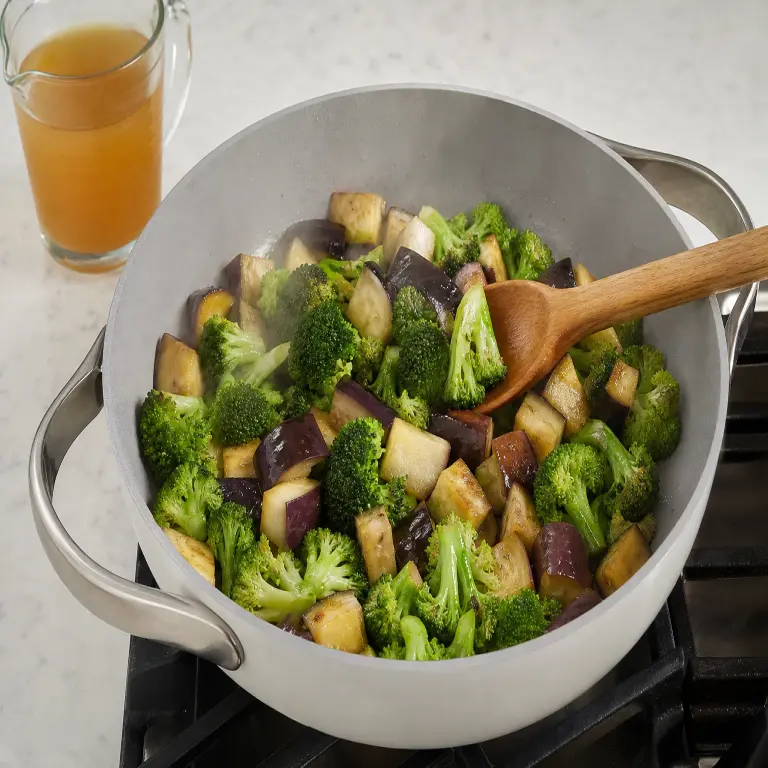 Aubergine et brocoli sauce à l’ail · étape 1