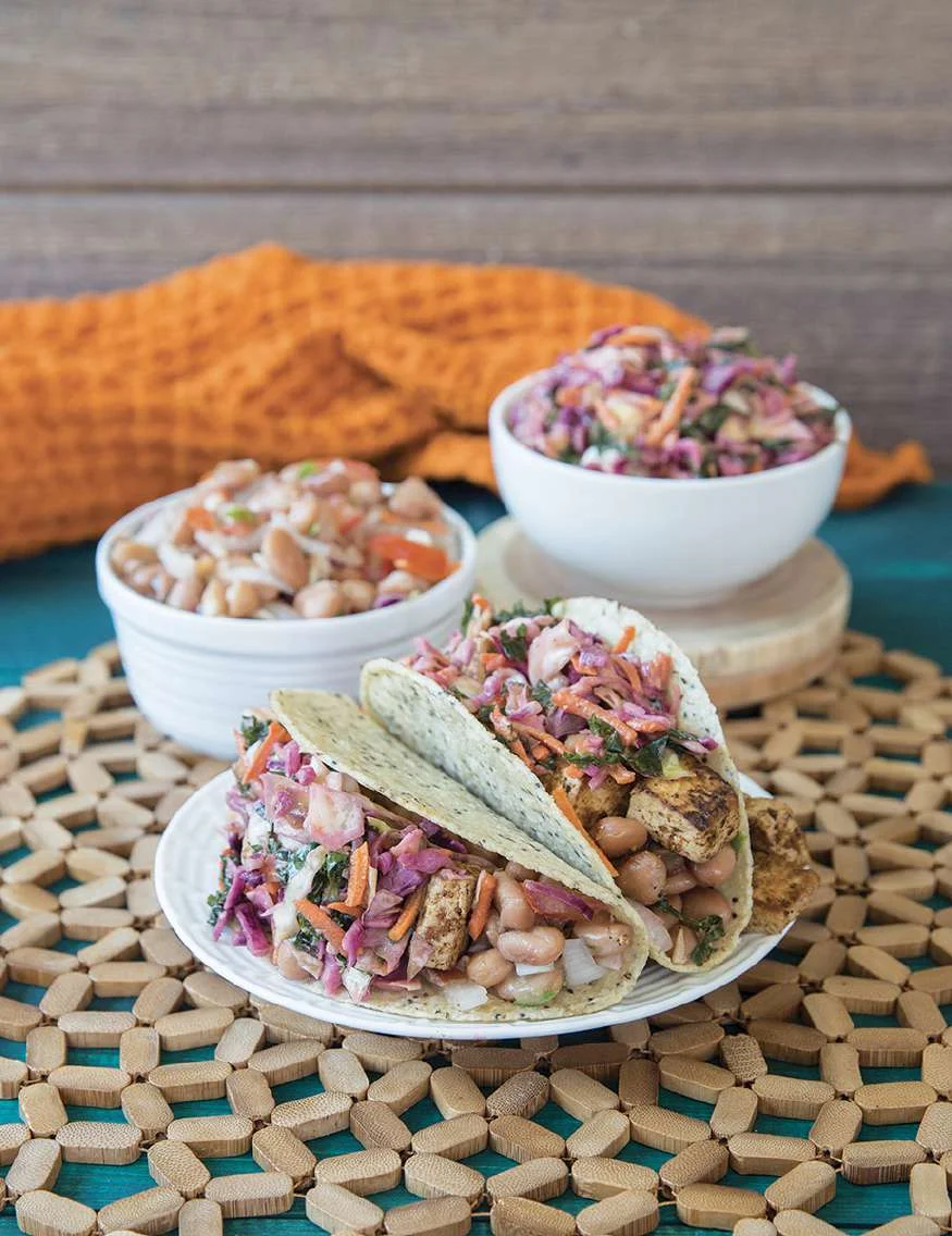 Tacos trois couches au coleslaw de chou kale
