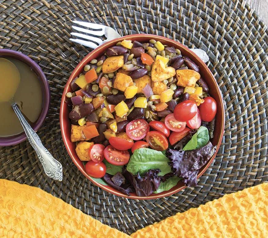 Bol salade aux légumes façon Sud-Ouest